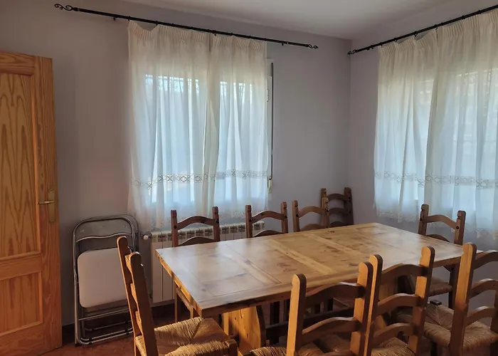 Riscos De Gredos Hoyos de Miguel Munoz